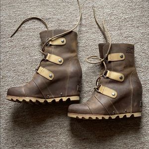Sorel Wedge boots